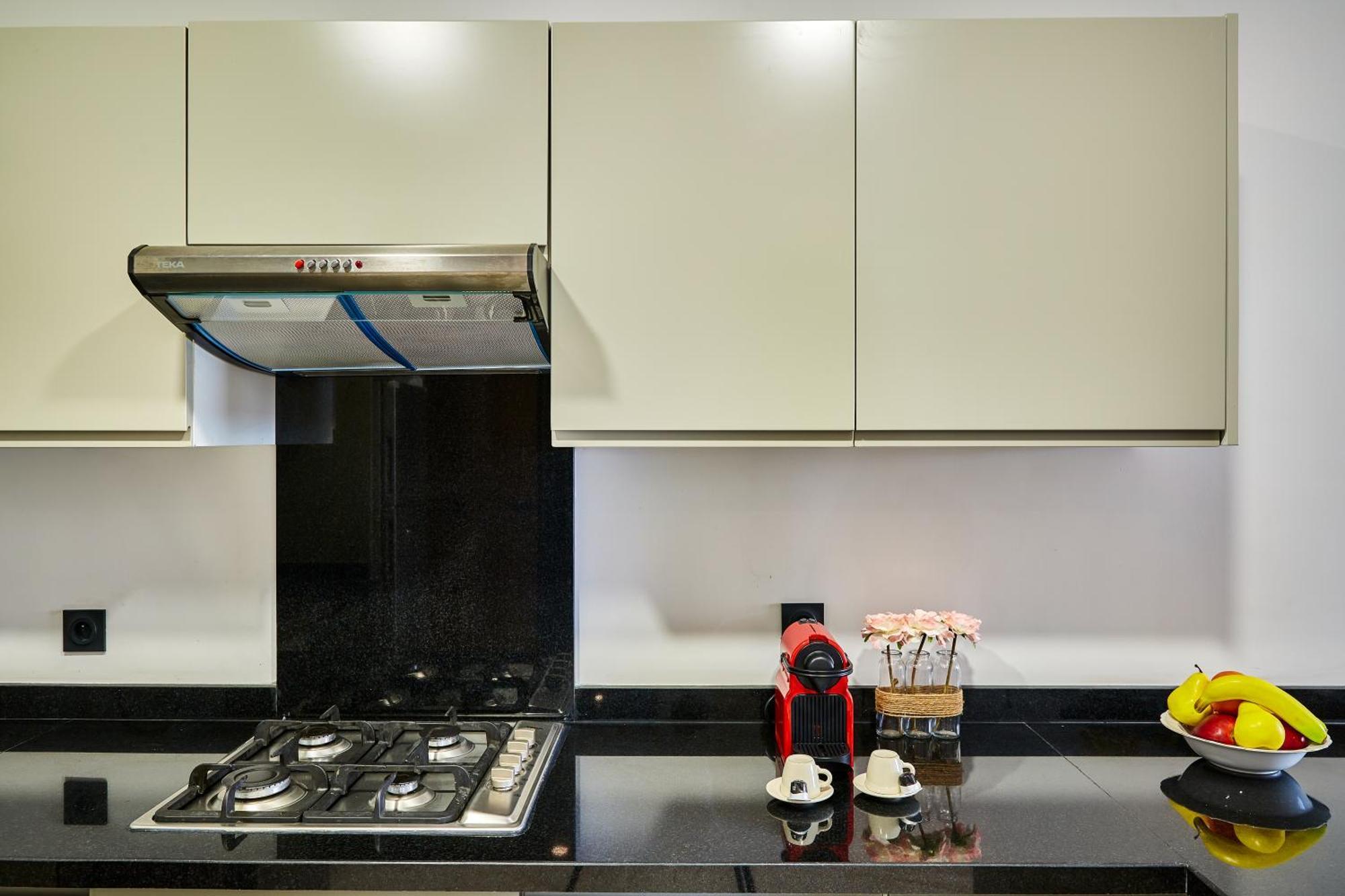 Ferienwohnung Sleek And Modern 2-Bed Unit In Downtown Casa Casablanca Exterior foto